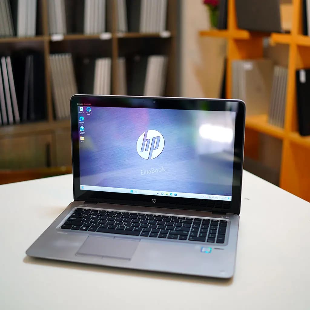 HP EliteBook 850 G4 8GB 256GB SSD Silver 7th Gen Intel Core i5 15.60 Inches